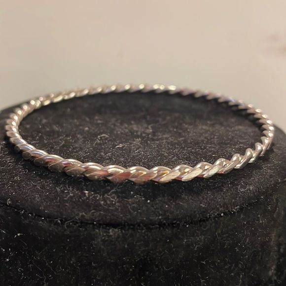Jewelry - 7.5” vintage Art Deco silver tone woven braided twist cable bangle bracelet